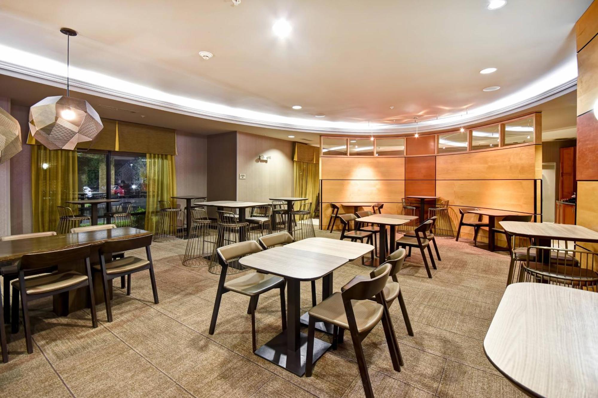 Springhill Suites Louisville Airport Exterior foto